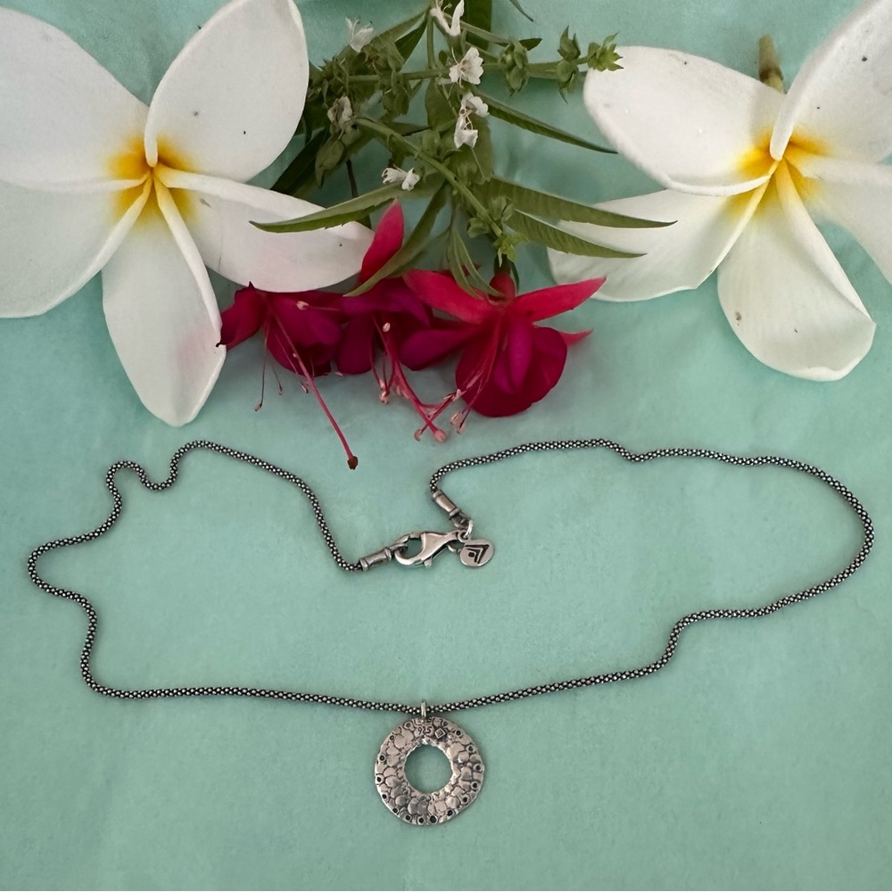 Silpada N1501 Elegant sterling Silver 925 Necklace with Circular Pendant